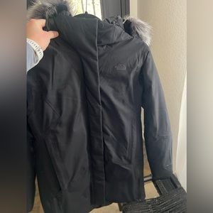 Women’s M North Face warm Parka